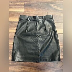 DYNAMITE LEATHER SKIRT